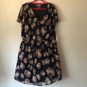 Appareline Flutter Sleeve Floral Dress